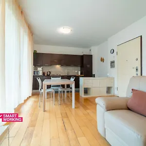 https://easy-welcome-como-comfort-flat.it-lombardy.com